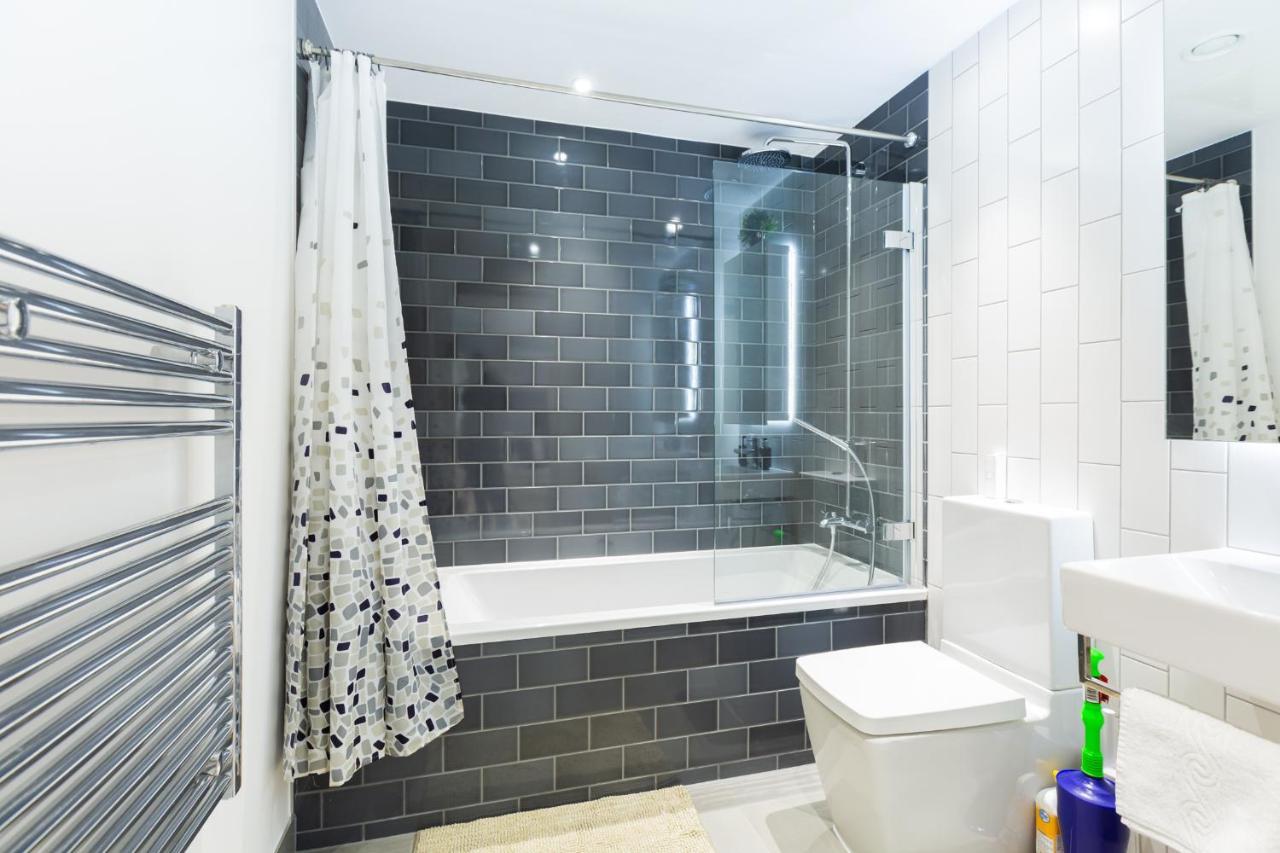 Austin David Apartments Royal Wharf Лондон Екстериор снимка