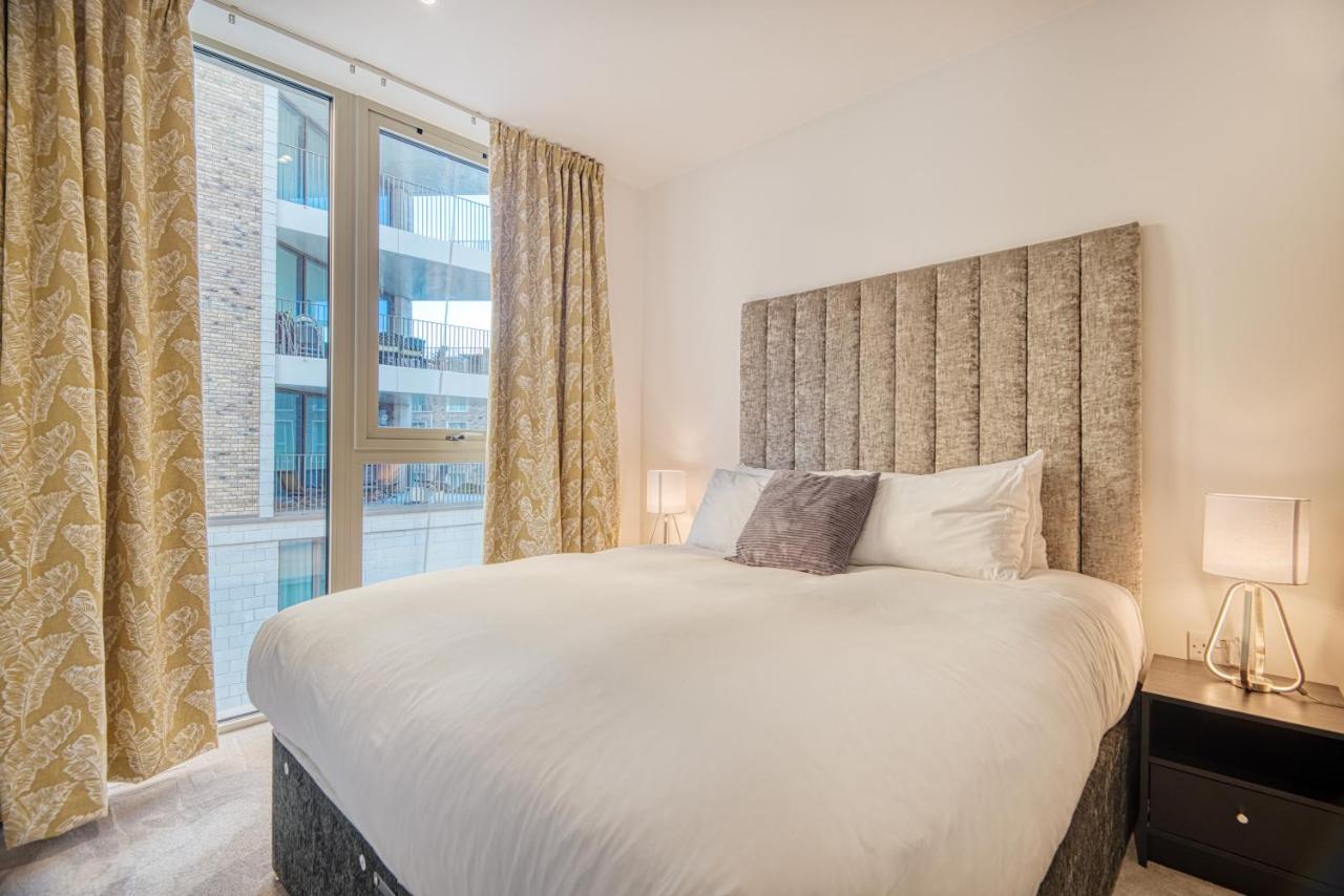 Austin David Apartments Royal Wharf Лондон Екстериор снимка