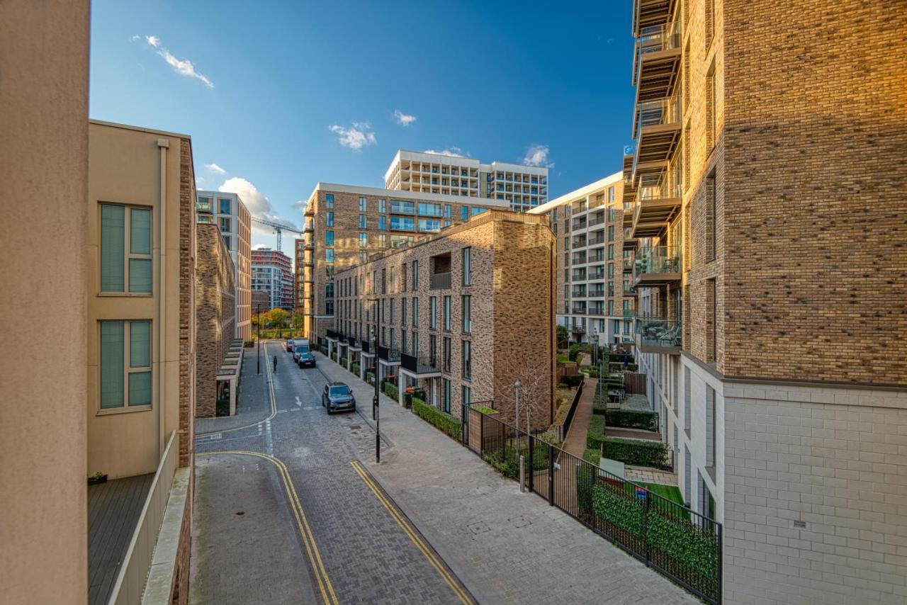 Austin David Apartments Royal Wharf Лондон Екстериор снимка